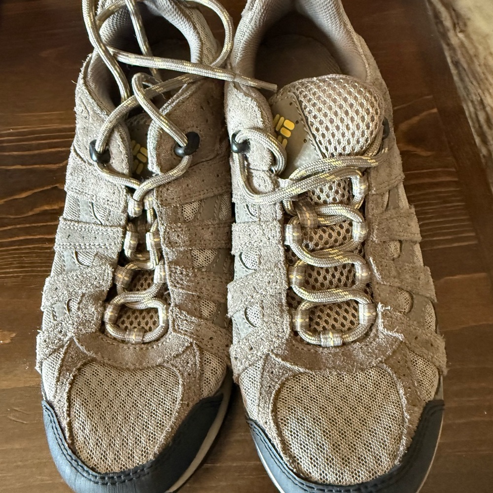 Columbia Brown Mesh Hiking Shoe Interior